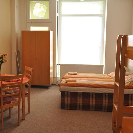 Hotel Дечин Екстериор снимка