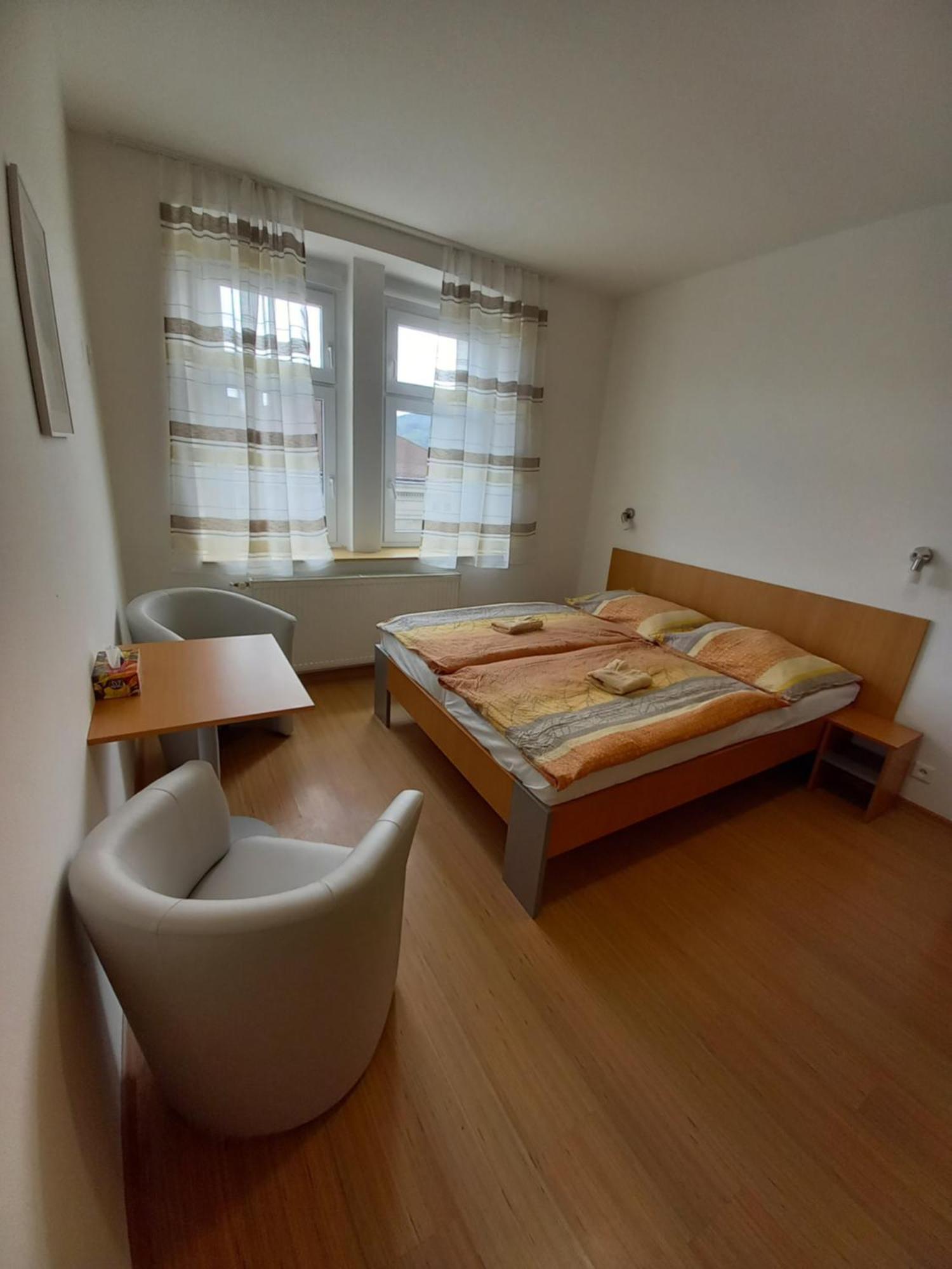 Hotel Дечин Стая снимка